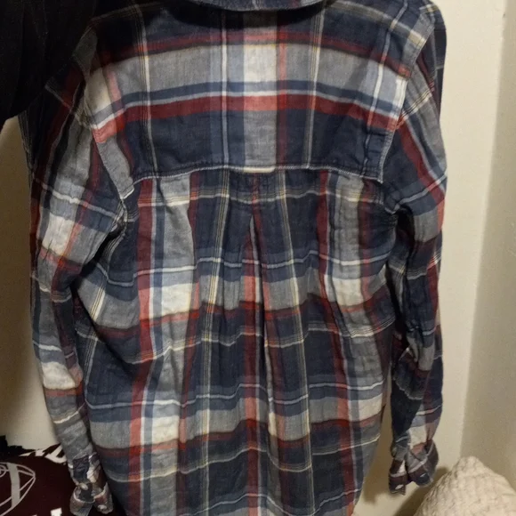 American Eagle boyfriend fit button down Small - Picture 6 of 6